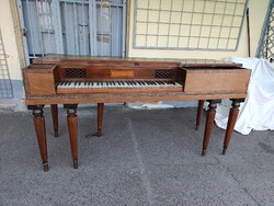 Antik zongora muzeális klasszicista angol bútor 1820 körül mahagóni hangszer square piano 319 7530