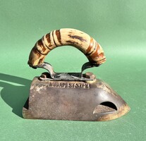 Antik öntöttvas vasaló Budapest SZFV Gázművek Tulajdona XX. sz. eleje