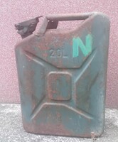 Benzines fém kanna , marmonkanna