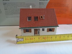 Kibri 8062 családi ház terepasztalhoz