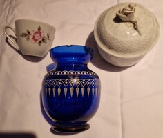 Vegyes retro porcelán és kobaltkék üveg csomag