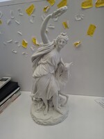 Porcelán szobor – Diana és a szarvas / őz