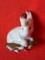 Ritka szép festésű, pajzspecsétes Zsolnay nyuszi barkával / barkás nyúl porcelán figura