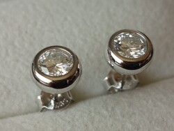 1 CT Moissanit Button Fülbevaló 925 Sterling Ezüstből – Modern Elegancia