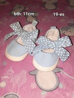 Size 19 Baby Shoe