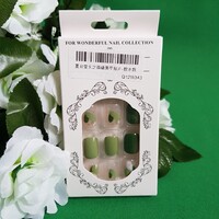 24db-os négyzet alakú DIY műköröm szett folyékony ragasztóval - zöld