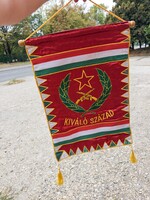 Beautiful Silk Kiváló Százados Flag