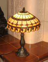 CSODÁLATOSAN SZÉP , NAGYON ELEGÁNS TIFFANY LÁMPA