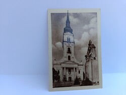 Békés régi képeslap - Ref. templom a Hősök szobrával (868. sz.)