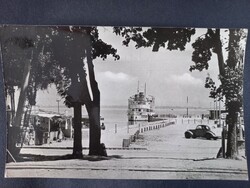 Régi képeslap Badacsony, hajóállomás és balatoni hajó, 1961