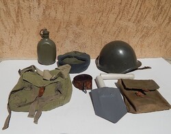 Katonai,valódi bőr derékszíj,kulacs,rohamsisak,gyalogsági ásó,téli sapka,szimatszatyor stb.