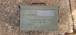 Katonai, 7.62-es, fém, csatos, lőszeres, üres láda.