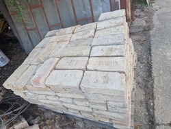 Antik nagyméretű tégla régi bontott tégla régi nagyméretű tégla