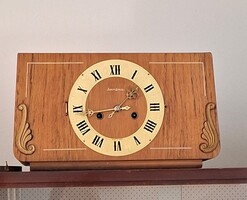 Retro szovjet Jantar fatokos kandallóóra