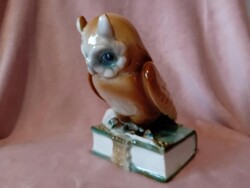 2612/13 Zsolnay porcelán könyvön ülő bagoly figura