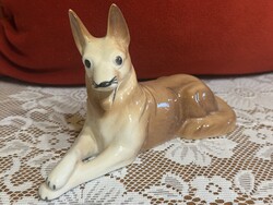 Hollóházi porcelán kutyafigura – régi, fekvő kutya