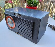 VIDEÓ! RITKA USA GENERAL ELECTRIC MODEL 66 CSÖVES BAKELIT RÁDIÓ,  1948-49.,  régi retro vintage