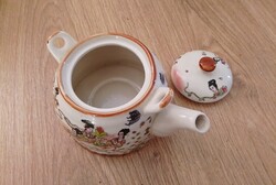 Porcelán teás kanna