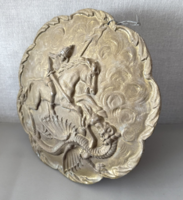 Vintage nehéz ón falitányér – Sárkányölő Szent György dombormű (32 cm, 1180 g)