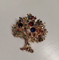 Aranyozott élerfa alakú bross kitűző koronája körben foglat színes kövekkel ékítve