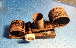 Old slide viewer / lens missing /