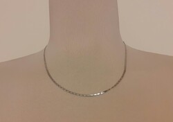 Rhodium-plated patterned silver necklace