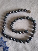 Colorful cultured pearl necklace