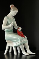 Hibátlan , nagyméretű Hollóházi porcelán figura kb. 1970. Kézzel festett !