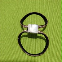 Stay trendy! White pearl bracelet with bronze-colored edge for sale!