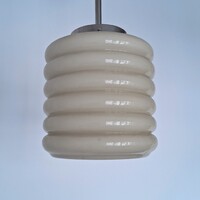 Art deco - Streamline nikkelezett mennyezeti lámpa felújítva - vajszínű vízszintesen bordázott búra