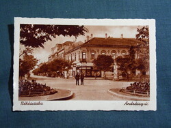 Képeslap,Békéscsaba,Andrásy ut,csaba szálló,háztartássi bolt,rendőr,Weinstock Bp. kiadás,1940-