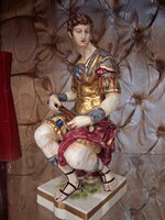 Capodimonte porcelán római harcos / katona