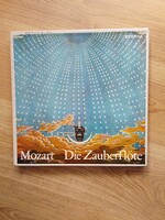 Mozart bakelit lemez dobozában 3 db.