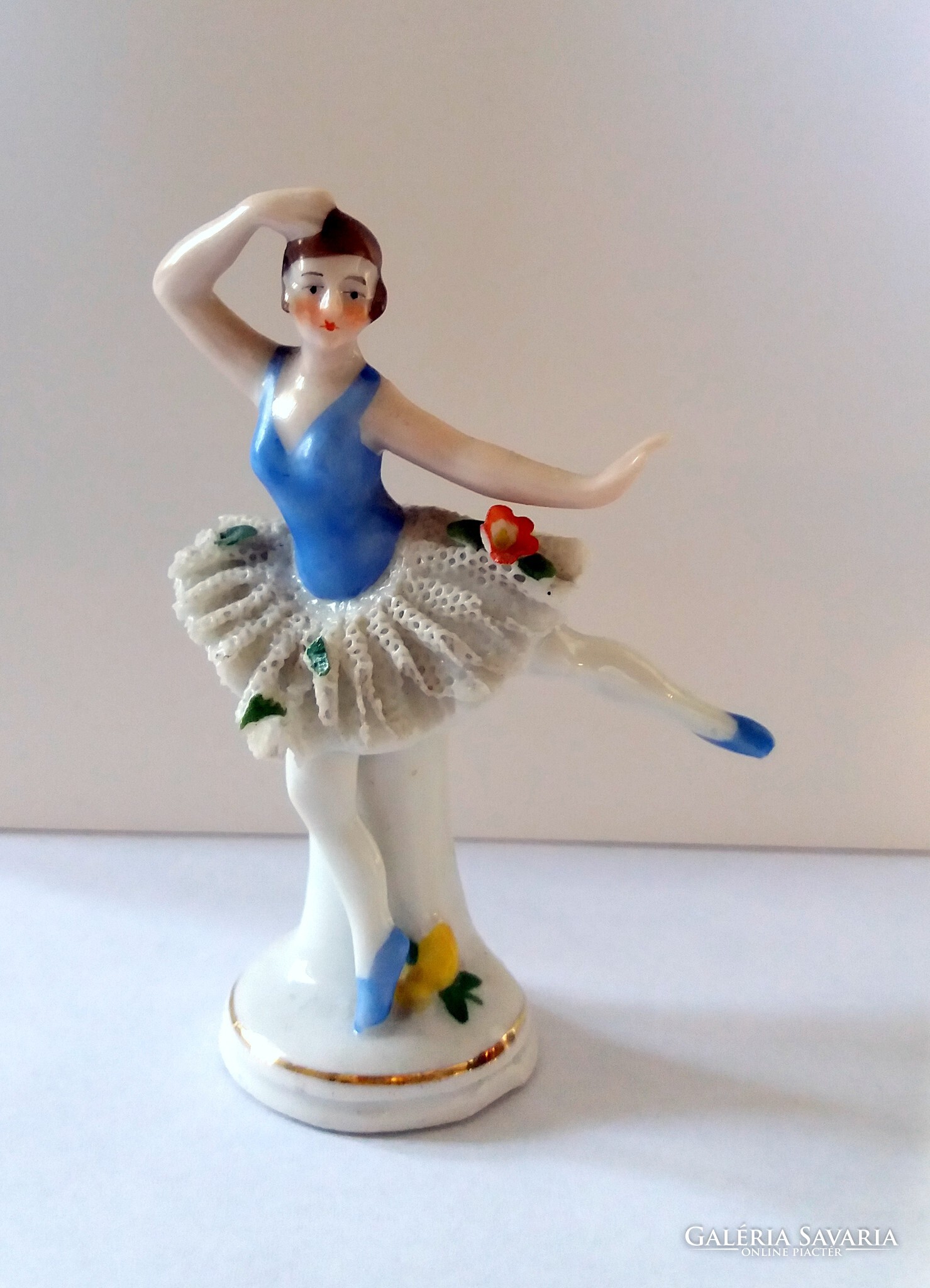 Volkstedt balerina, Art Deco frizura, csipkés tüll szoknya, szépen ...