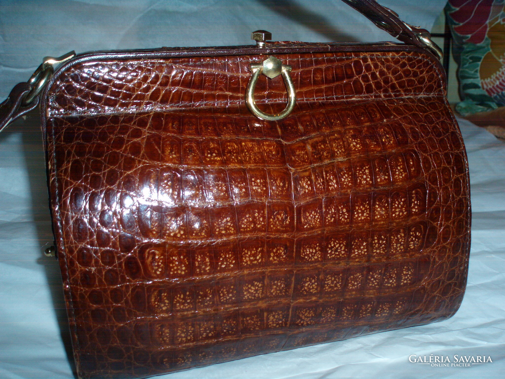 Wonderful vintage genuine crocodile handbag shoulder bag