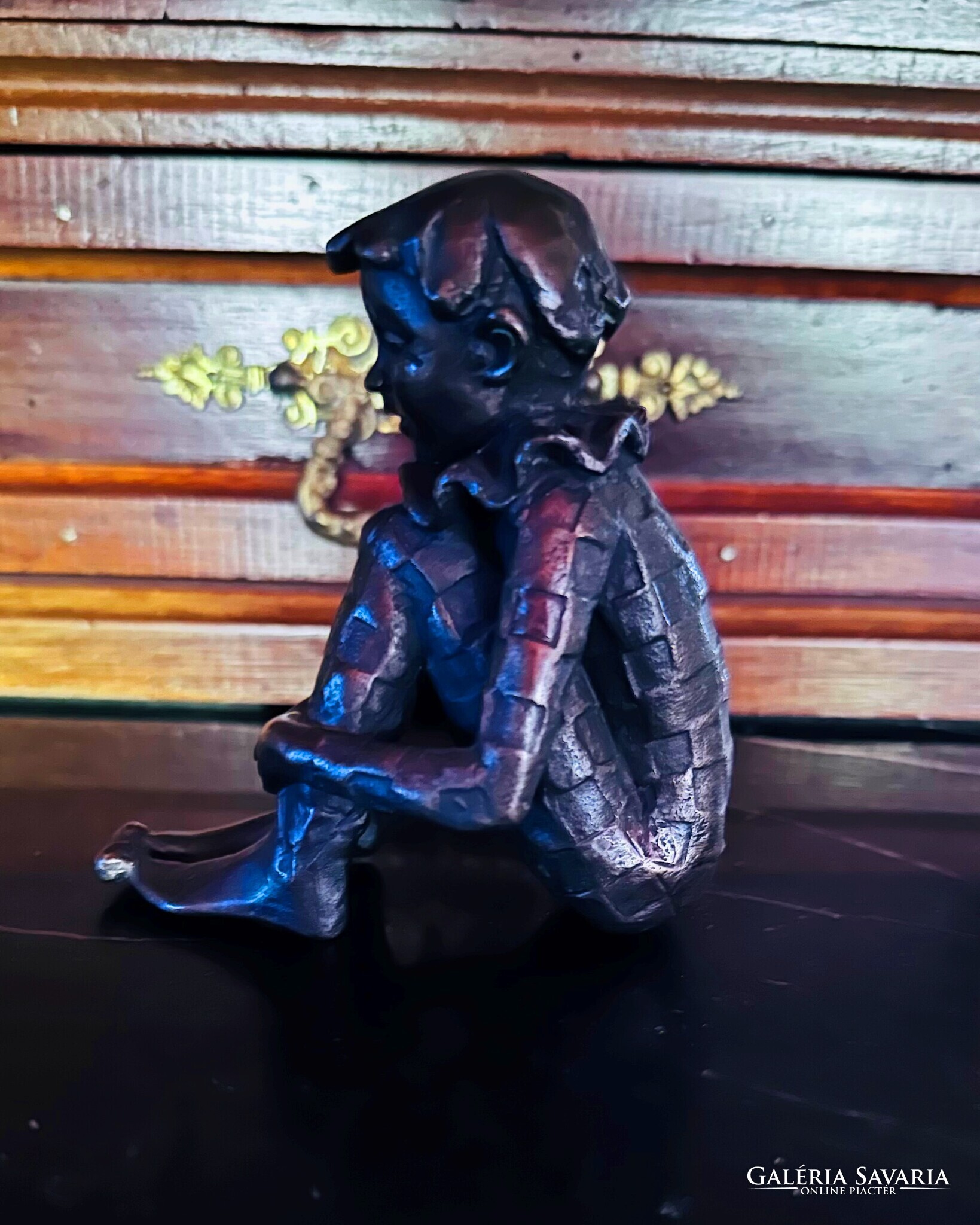 Kutas László (1936-2023) Kuporgó bohóc(bronz kisplasztika