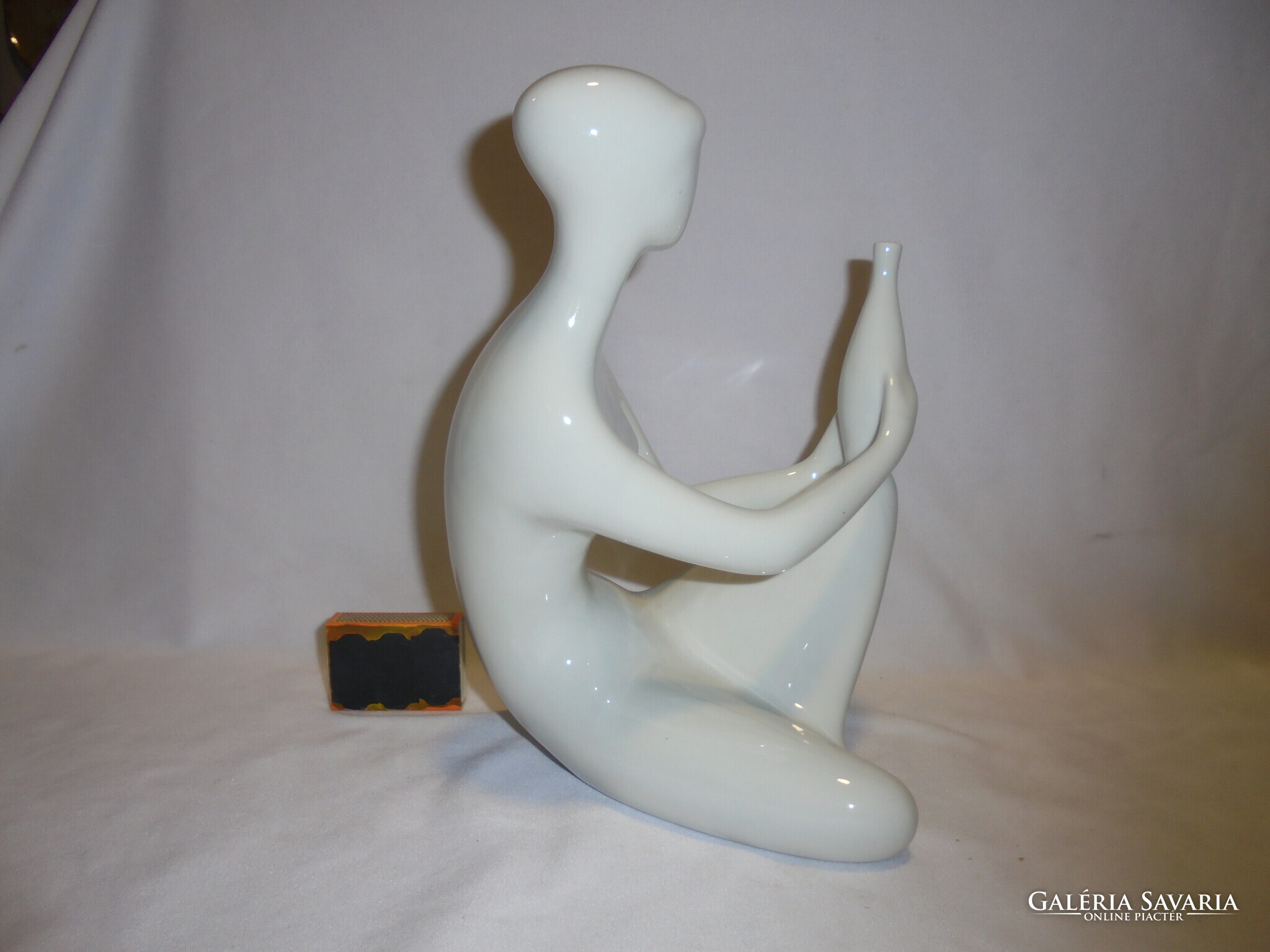 Art deco Royal Dux porcelán akt vázával - Jitka Forejtová