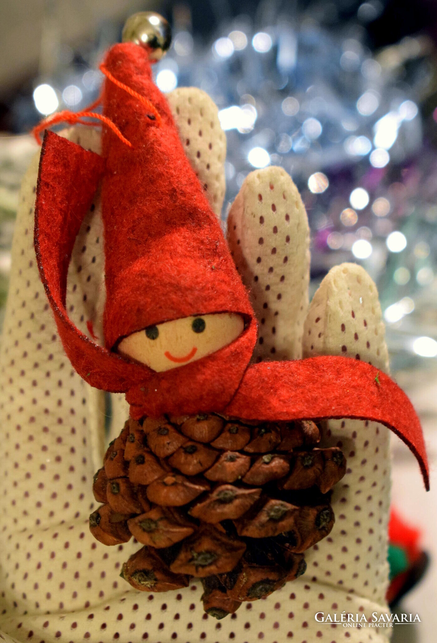 8 darab Retro toboz, vatta, csengettyűs filc manó mikulás angyalka ...