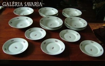 15 Zsolnay plates!
