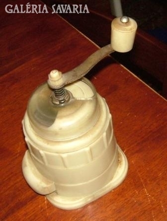 Antique drawer grinder (with plastic body: rare)