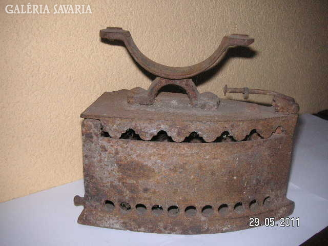 Old cast iron iron as in the picture ....