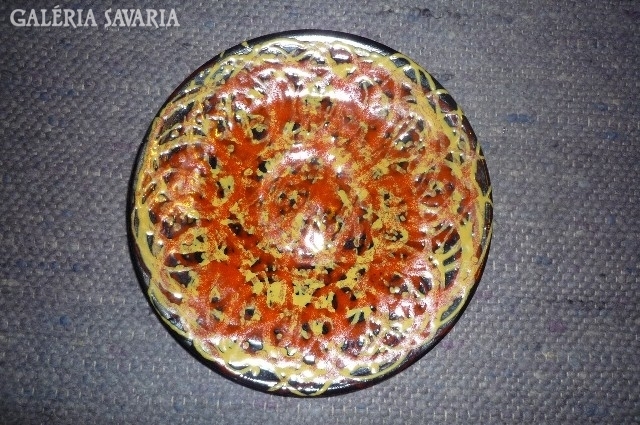 Liszkay jelzéssel elátott kerámia tányér