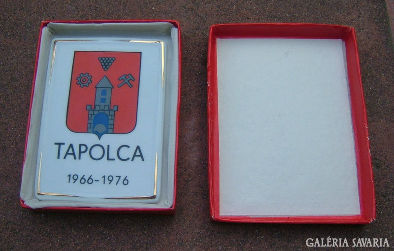 Hollóházi porcelán emlék plakett  > TAPOLCA 1966-1976
