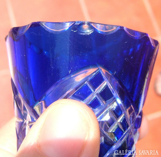Kék csiszolt kristály váza 