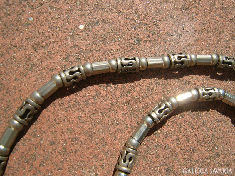 Special metal necklace and bracelet set