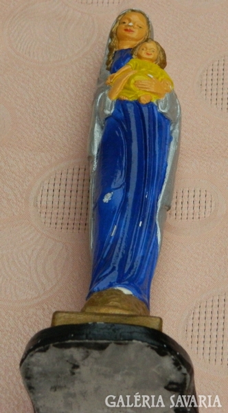 Antique Madonna statue: gypsum of the Virgin Mary