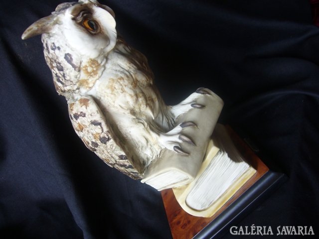 Giuseppe armani capodimonte marked italian porcelain owl statue glass eye collectible 1983