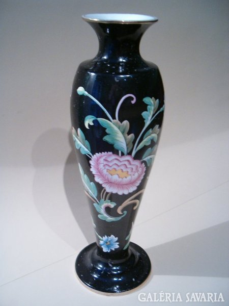"VERŐ" BUDAPEST kézzel festett váza a századfordulóról