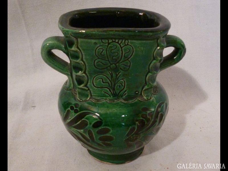 2082 I4 Zöld kerámia csupor kis méretű váza