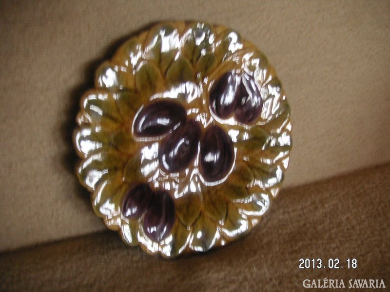 Sarreguemines plum majolica plate 20 cm, new condition
